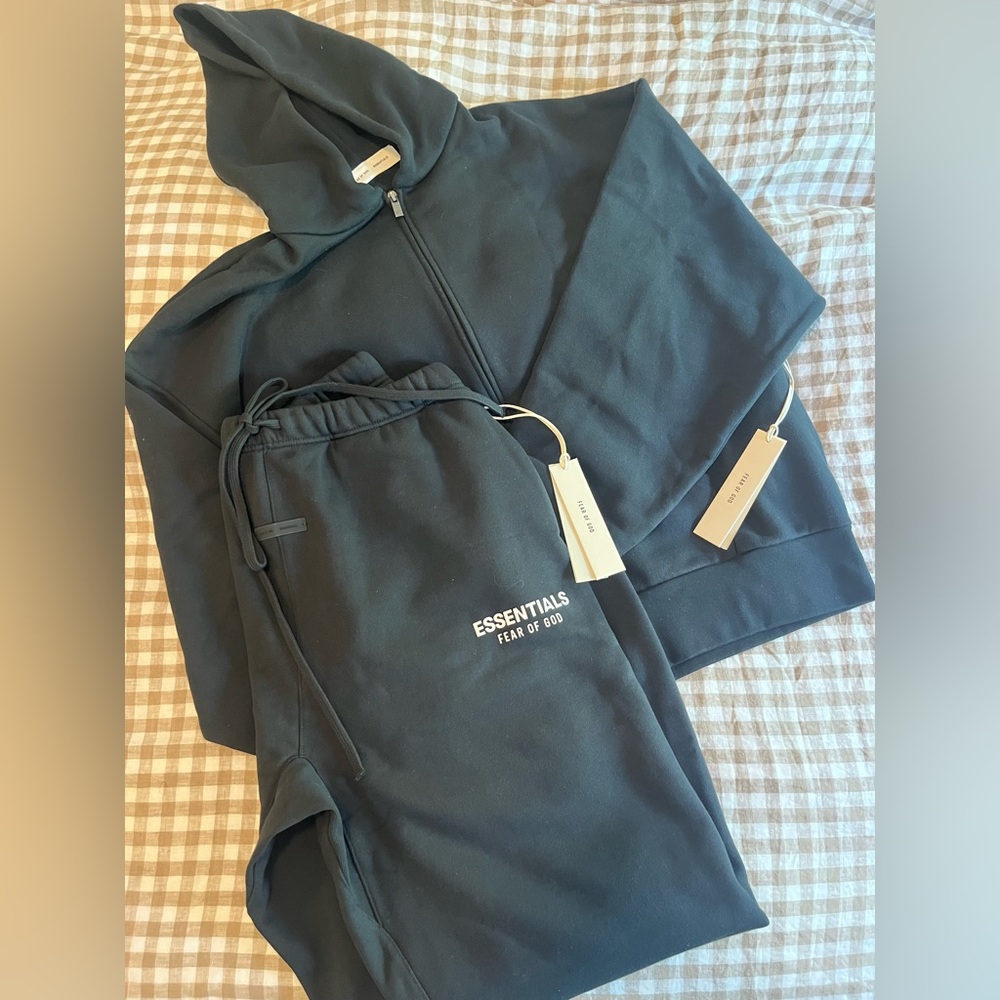 Essentials Fear of God Hoodie and Sweatpants Set